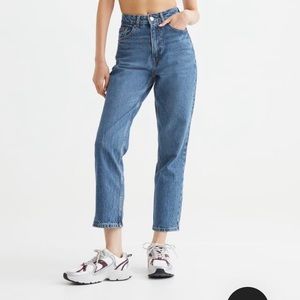 H&M Slim Straight High-rise Ankle Jeans Size 2